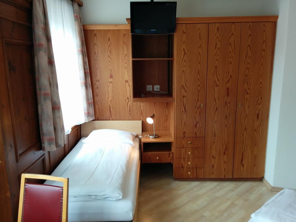 Hotel Terminus Samedan Δωμάτιο φωτογραφία