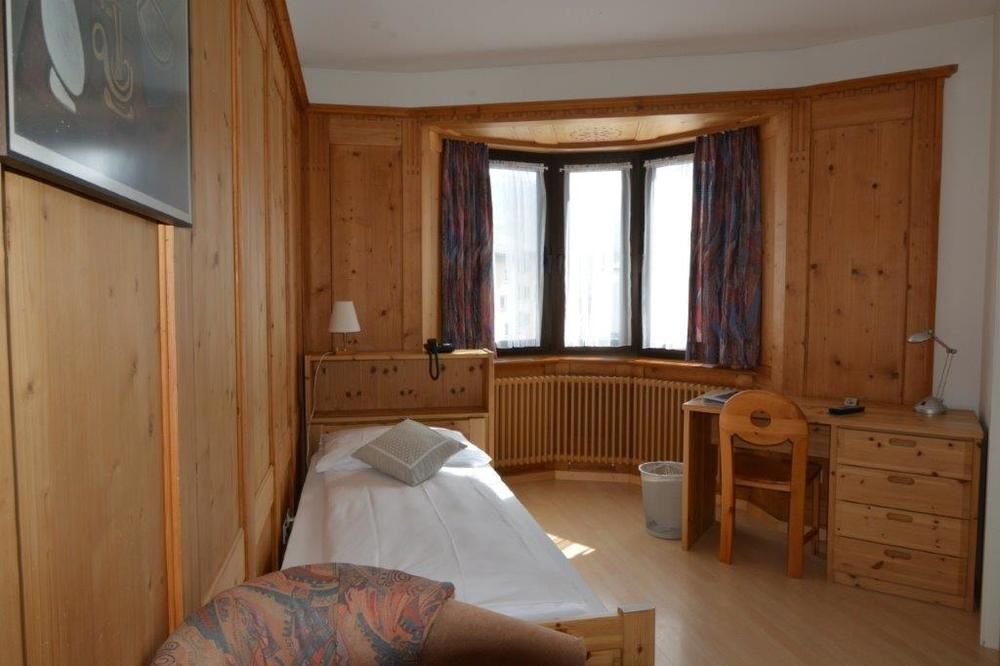 Hotel Terminus Samedan Εξωτερικό φωτογραφία